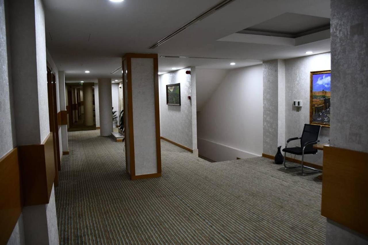 Hotel Hilen De Ville Erbil Esterno foto