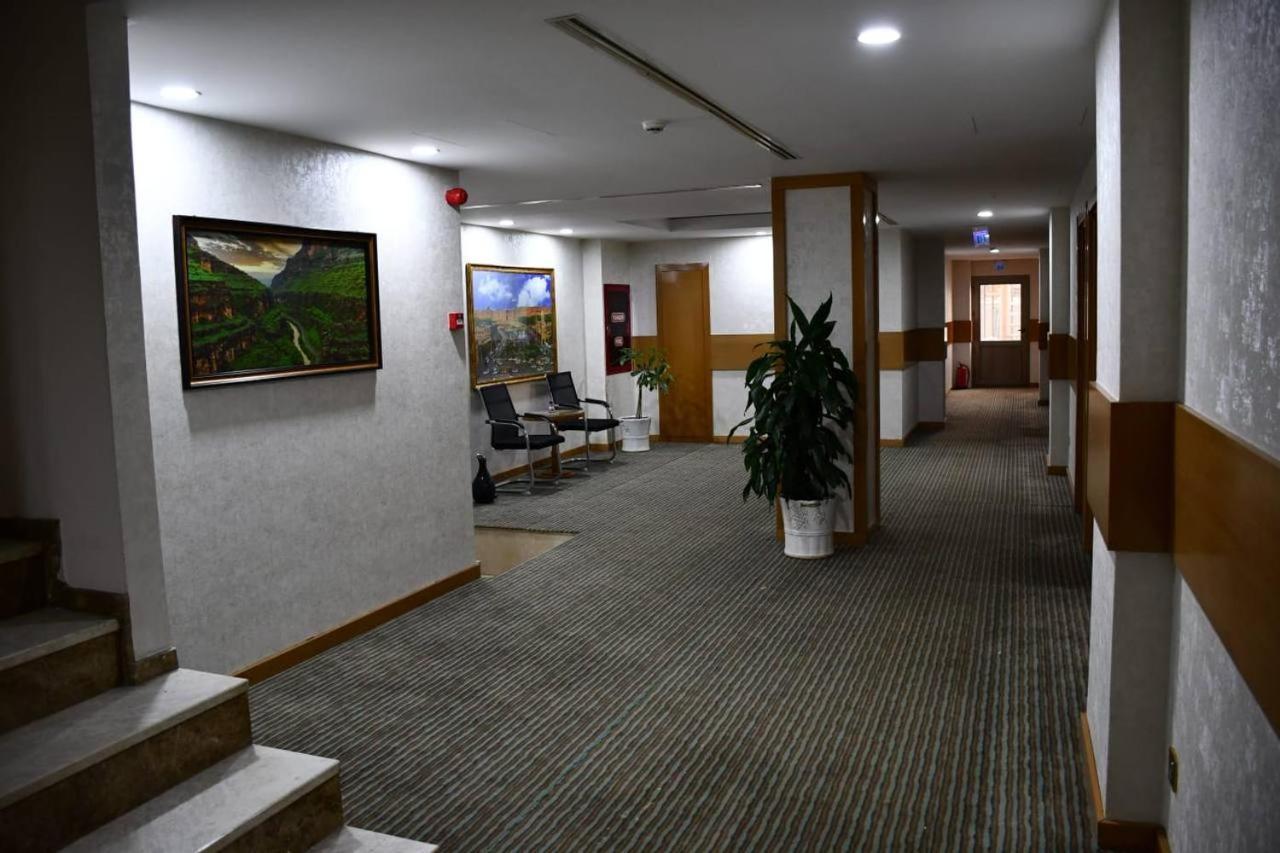 Hotel Hilen De Ville Erbil Esterno foto